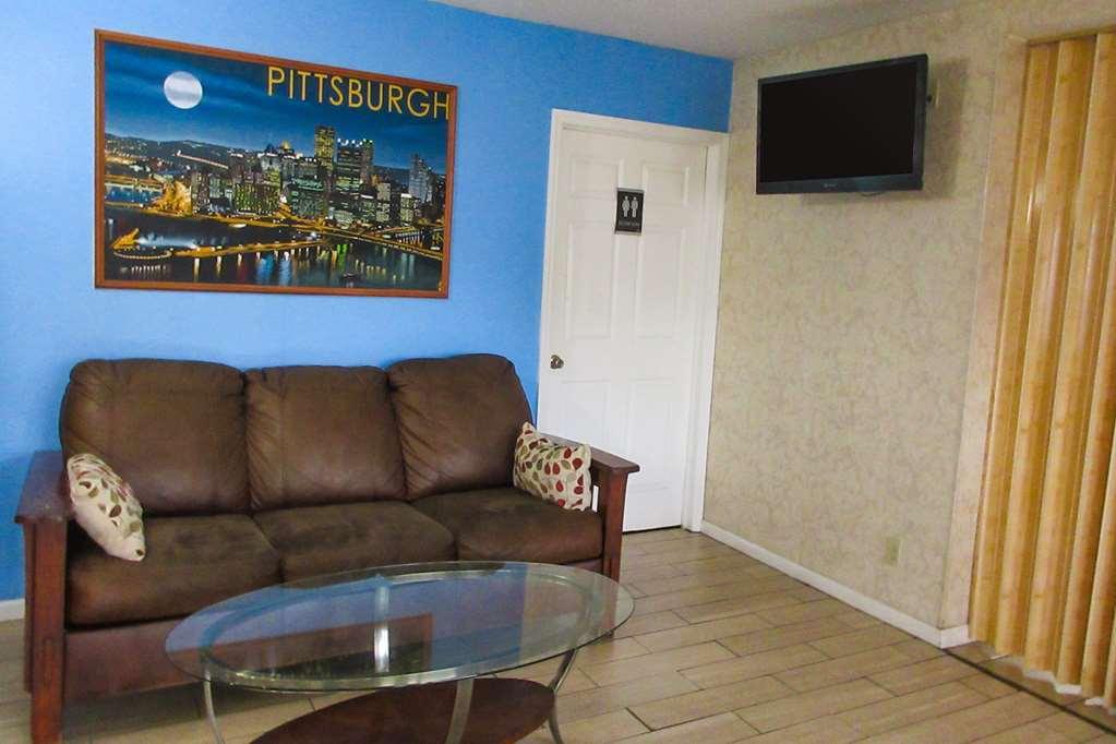 Rodeway Inn & Suites Monroeville-Pittsburgh Interior photo